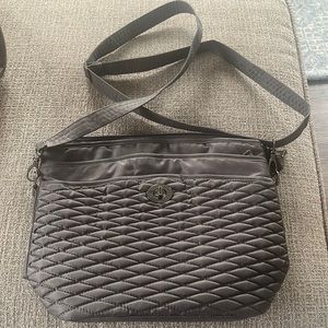 lug adagio crossbody